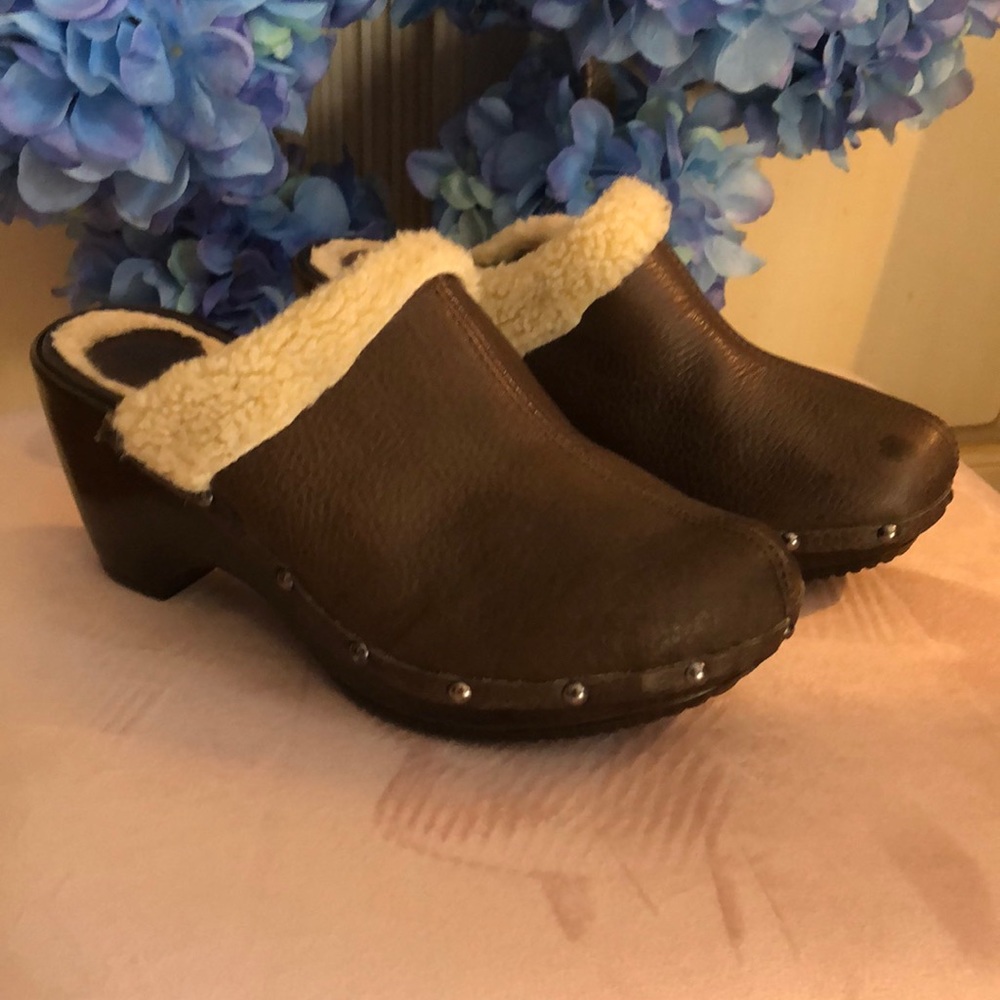 Leather clogs made in Italy